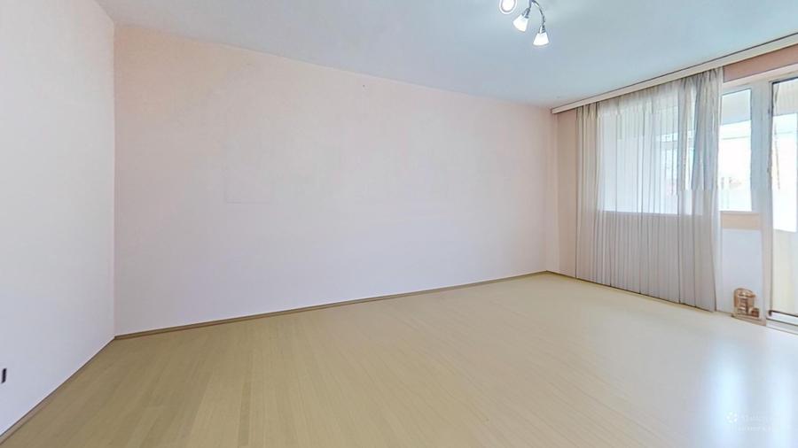 Apartament cu 3 camere decomandat în Pantelimon