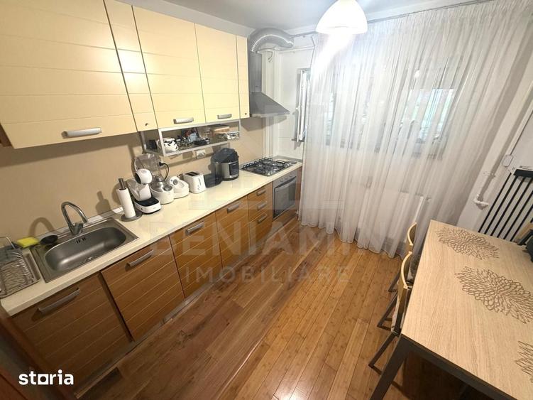 Apartament cu 3 camere decomandat în Brazda lui Novac