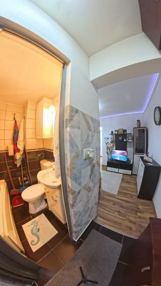 Apartament cu 2 camere semidecomandat în Central