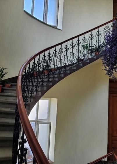 Apartament cu 3 camere semidecomandat în Ultracentral
