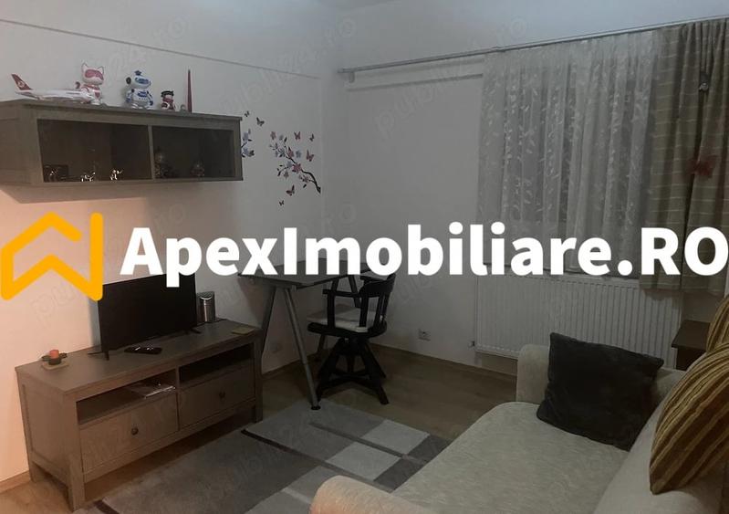 Apartament cu 3 camere semidecomandat, mobilat în Gara de Nord