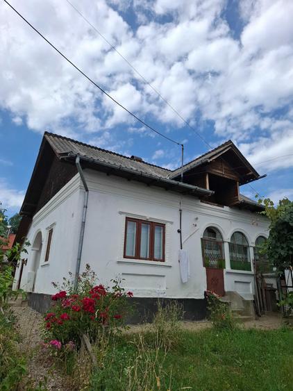 Casă cu 4 camere în Valea Siliștii