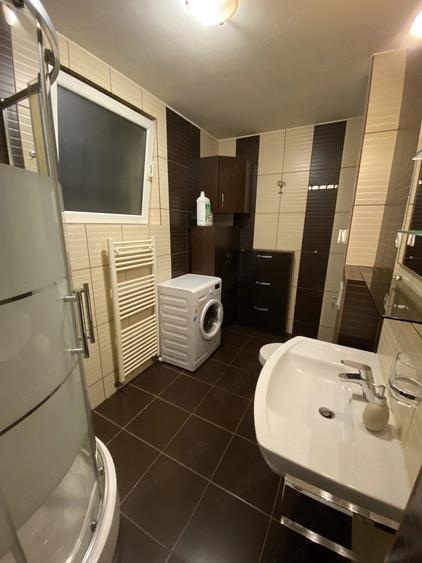 Apartament cu 3 camere decomandat în Bună Ziua
