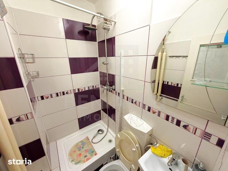 Apartament cu 3 camere decomandat în Florilor
