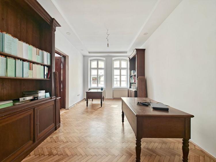 Birou, de 80 mp, în Ultracentral
