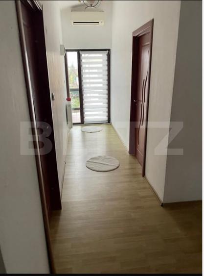 Casă individuală cu 5 camere cu Canalizare în Bariera Vâlcii