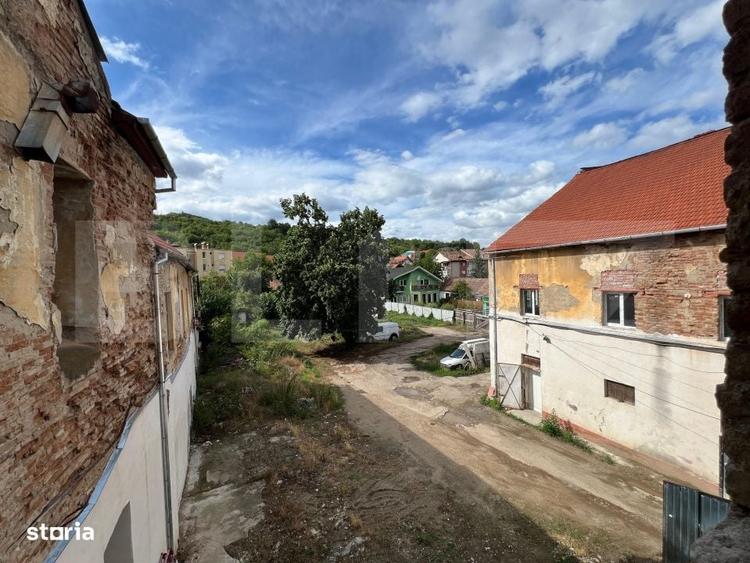 Spațiu comercial, de 900 mp, în Aiud