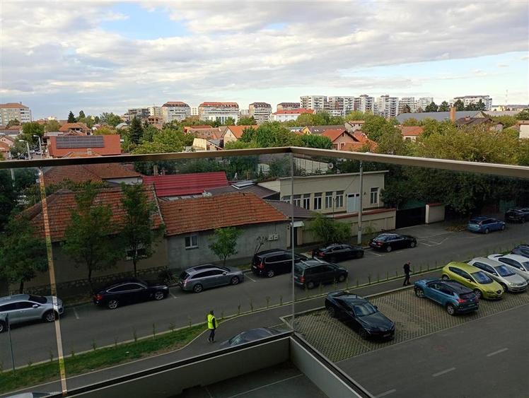Apartament cu 2 camere decomandat în Iosia