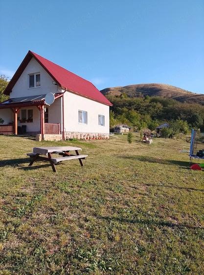 Casă cu 2 camere cu Teren 32 Mp în Central