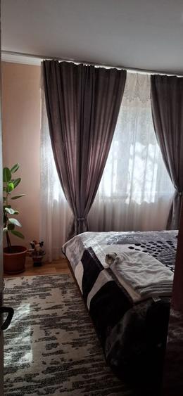 Apartament cu 2 camere decomandat în Uiești