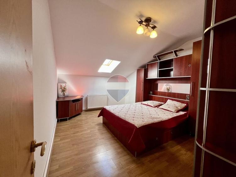 Apartament cu 3 camere decomandat, mobilat în Trei Stejari