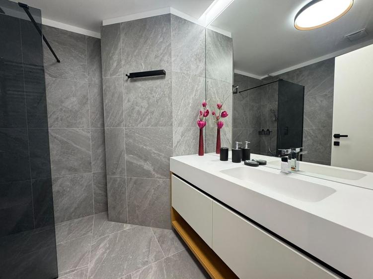 Apartament cu 2 camere semidecomandat, mobilat în Barbu Văcărescu