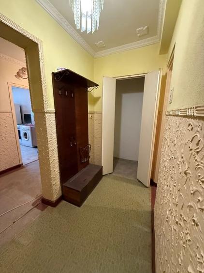Apartament cu 3 camere decomandat în Micro 20