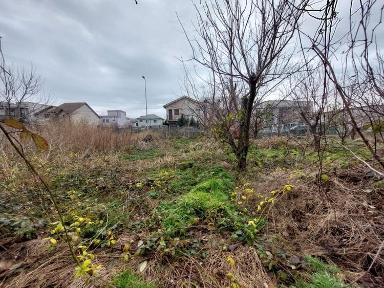Teren Construcții intravilan de 1110 mp, în Kamsas