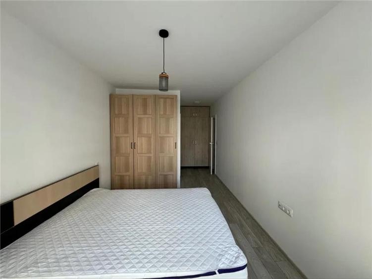 Apartament cu 3 camere decomandat, mobilat în Libertății