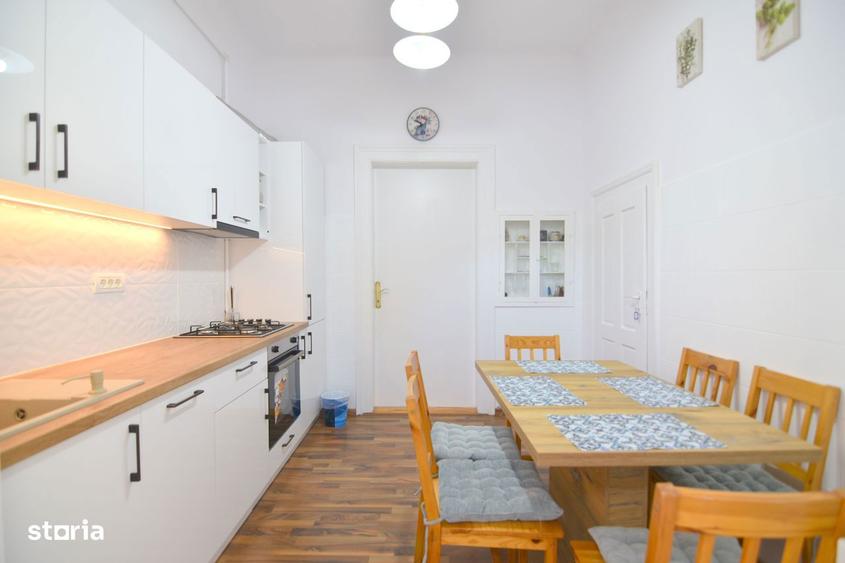 Apartament cu 4 camere decomandat, mobilat în Girocului