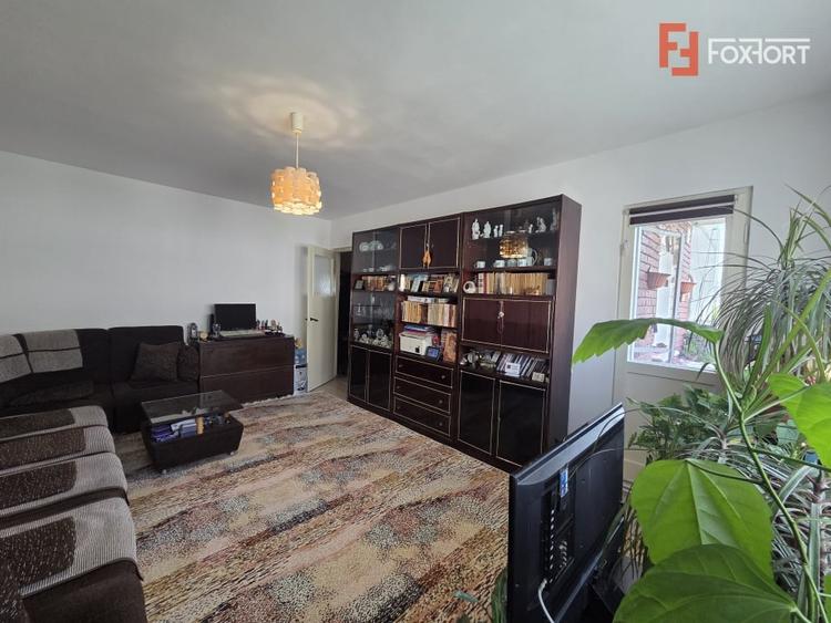 Apartament cu 2 camere decomandat, mobilat în Micălaca