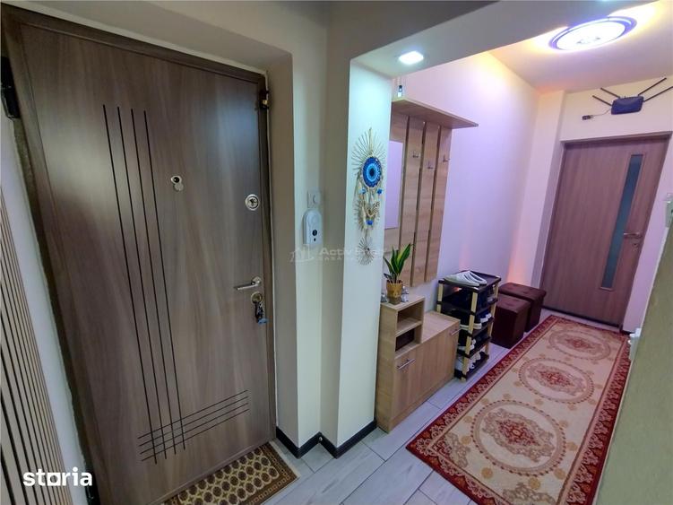 Apartament cu 3 camere semidecomandat în Central