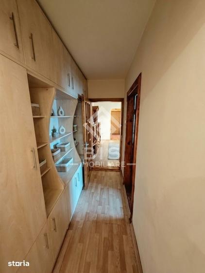 Apartament cu 4 camere decomandat în Central