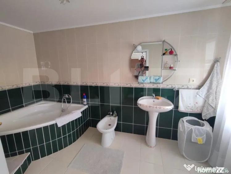 Casă cu 1 camere cu Teren 2000 Mp în Rădăuți