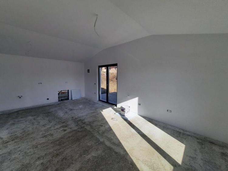 Casă individuală cu 3 camere cu Teren 650 Mp în Negrești (Dobreni)