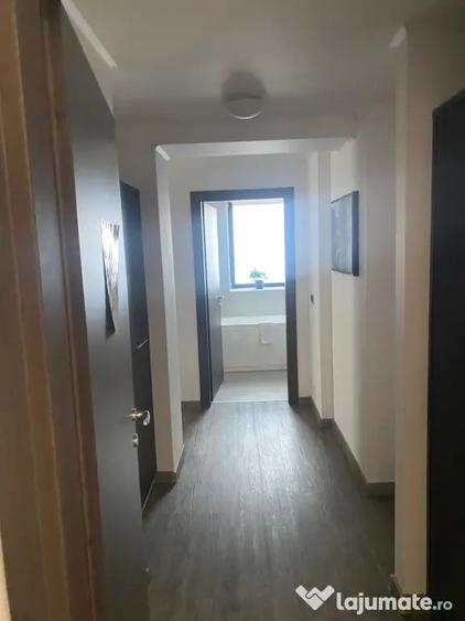 Apartament cu 4 camere decomandat în Poiana Brașov