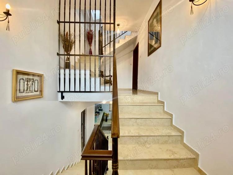 Casă cu 6 camere cu Teren 650 Mp în Central