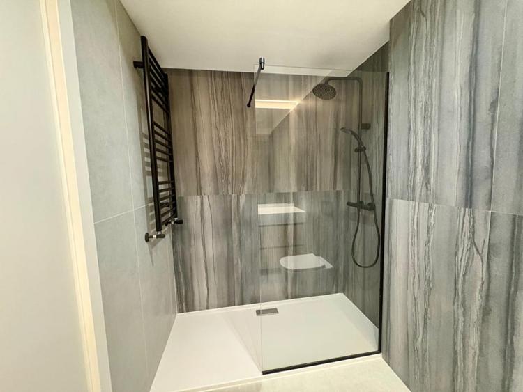Apartament cu 2 camere decomandat, mobilat în Aviației