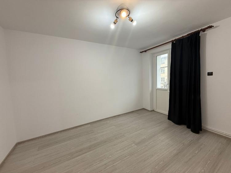 Apartament cu 2 camere semidecomandat în Centru Vechi
