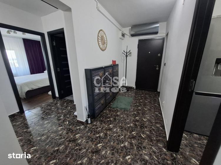 Apartament cu 3 camere în Micro 2