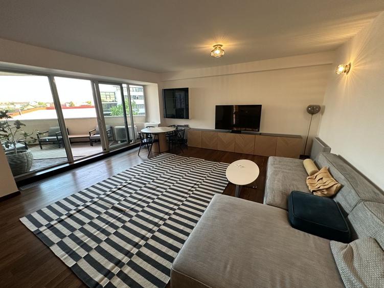 Apartament cu 3 camere decomandat, mobilat în Elisabetin