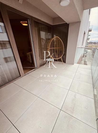 Apartament cu 3 camere semidecomandat, mobilat în Borhanci