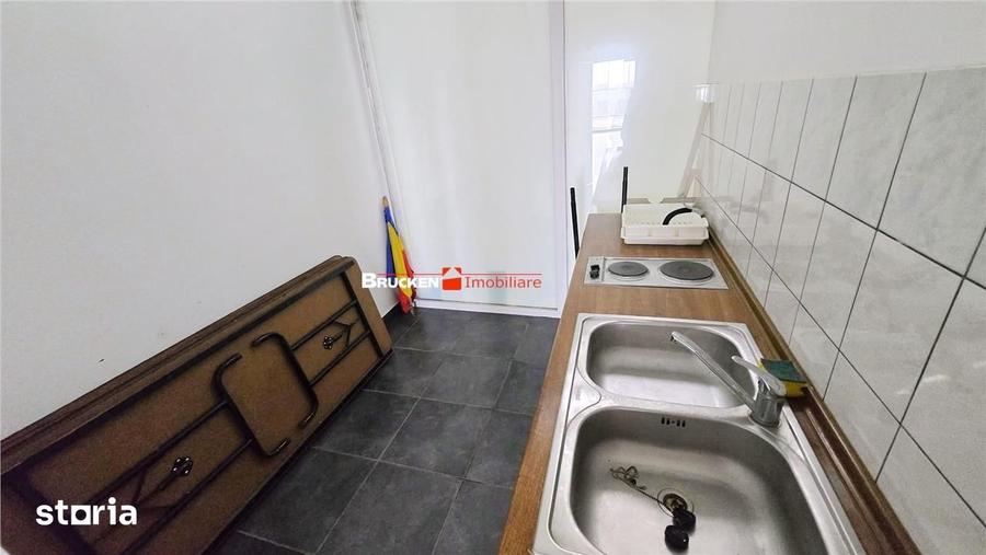 Spațiu comercial, de 1,650 mp, în Central