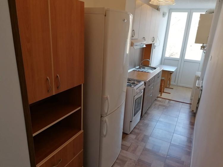 Garsonieră decomandată în Tudor