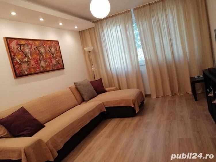 Apartament cu 4 camere decomandat în Apusului