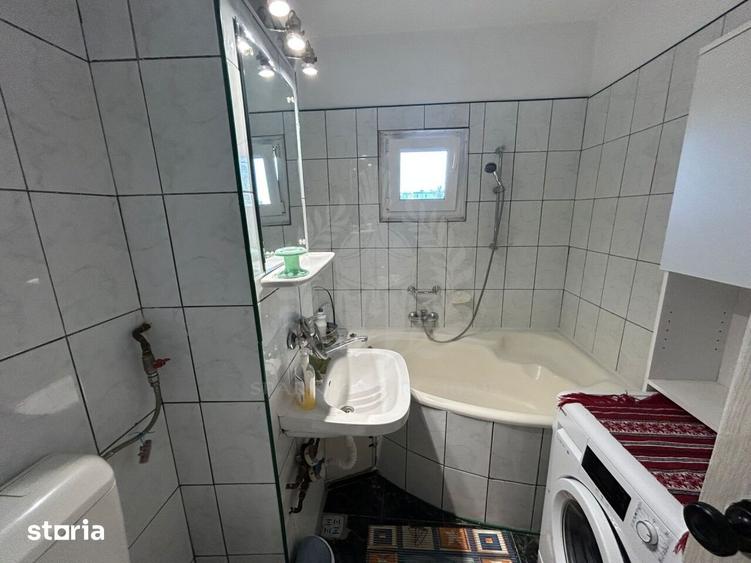 Apartament cu 4 camere decomandat, mobilat în Malu Roșu