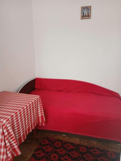 Apartament cu 2 camere semidecomandat în Trivale