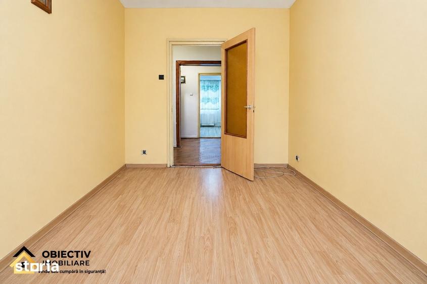 Apartament cu 3 camere decomandat în 1 Mai