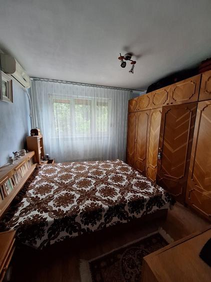 Apartament cu 2 camere decomandat în Micro 20