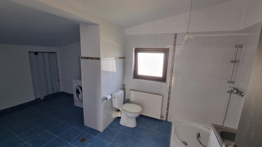 Casă cu 5 camere cu Canalizare în Pipera