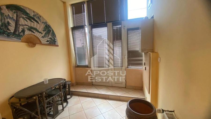 Apartament cu 3 camere decomandat, mobilat în Dâmbovița