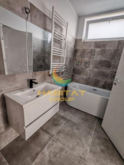 Apartament cu 3 camere decomandat în Berceni