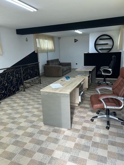 Casă cu 4 camere în Răducești
