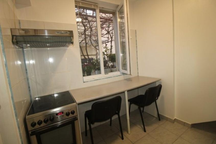 Apartament cu 2 camere decomandat, mobilat în Romană