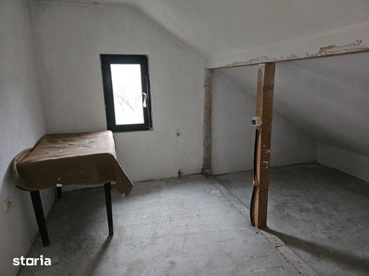 Casă cu 2 camere cu Teren 1596 Mp în Mușătești