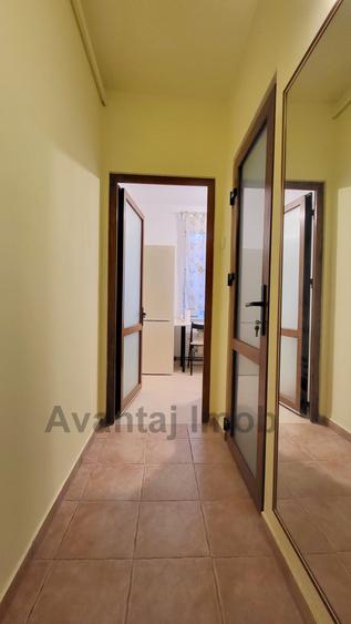 Floreasca, Bach, centrala de apartament, bloc anvelopat, decomandat - 3