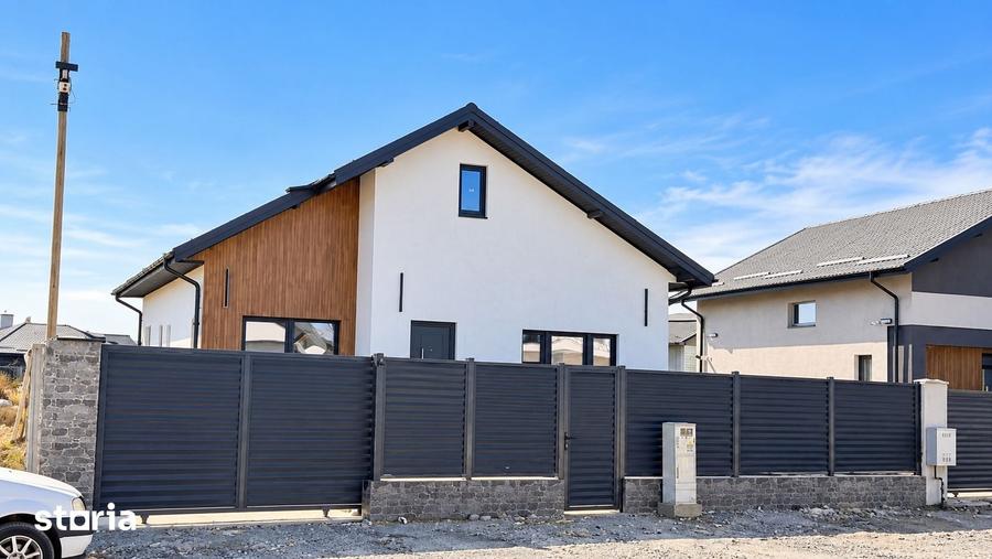 Casă cu 4 camere cu Teren 340 Mp în Central