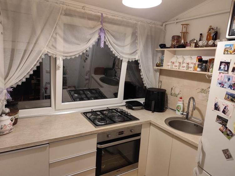 Apartament cu 3 camere în Florești