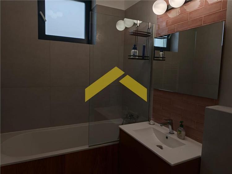Apartament cu 4 camere decomandat în Ultracentral