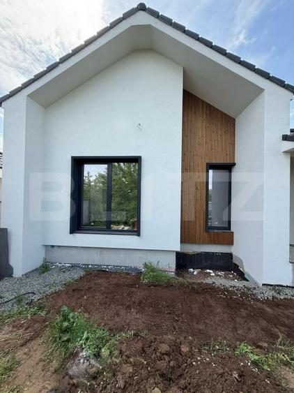Casă individuală cu 4 camere cu Canalizare în Cetate